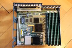 O2 motherboard with R5k CPU module